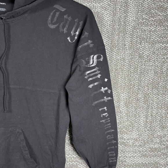 Taylor Swift Reputation Tour Hoodie Small Black Pullover Spirit Jersey RARE - Picture 4 of 9